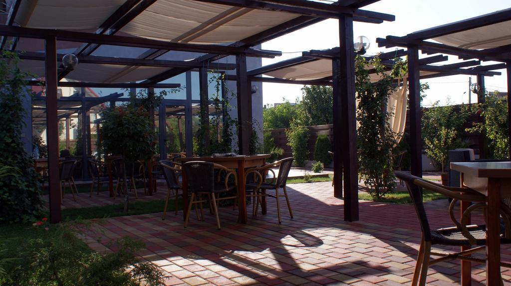 Pensiunea Novis Iasi Extérieur photo