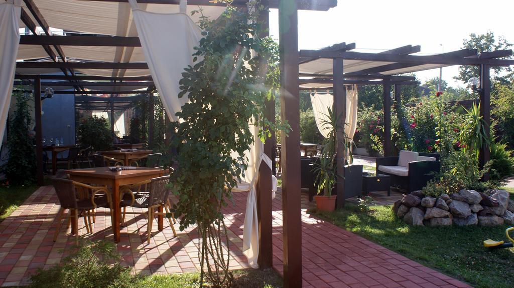 Pensiunea Novis Iasi Extérieur photo
