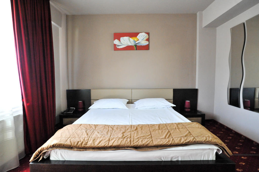 Pensiunea Novis Iasi Extérieur photo