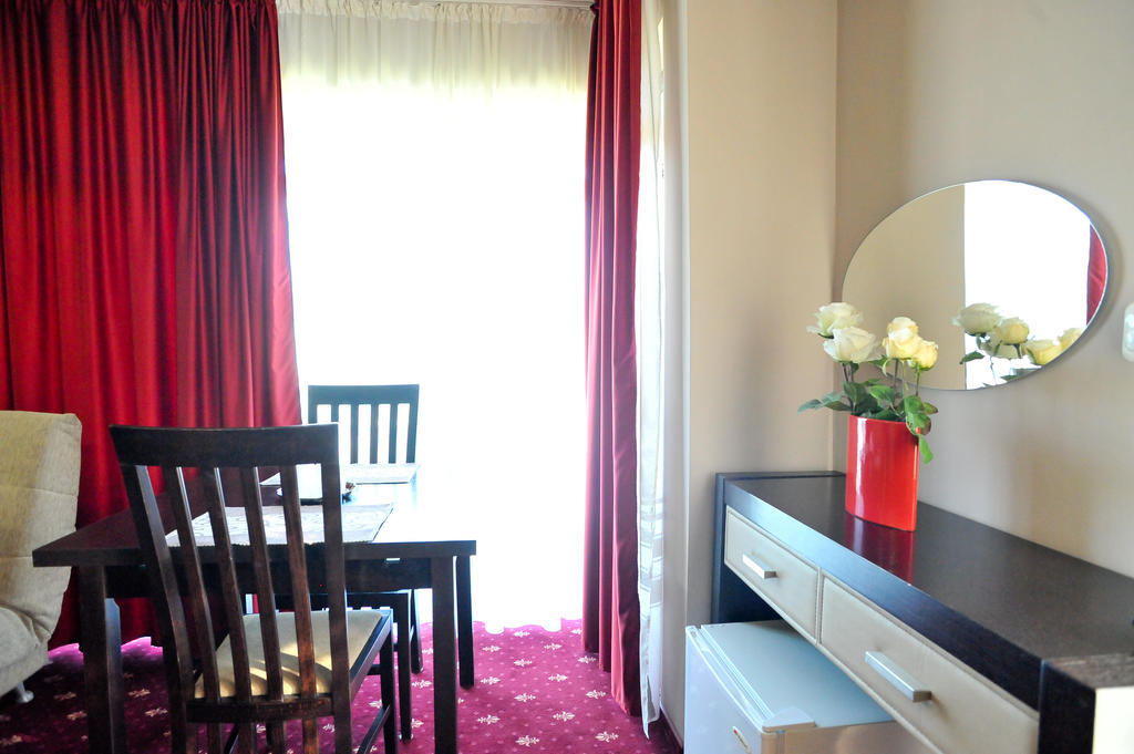 Pensiunea Novis Iasi Extérieur photo