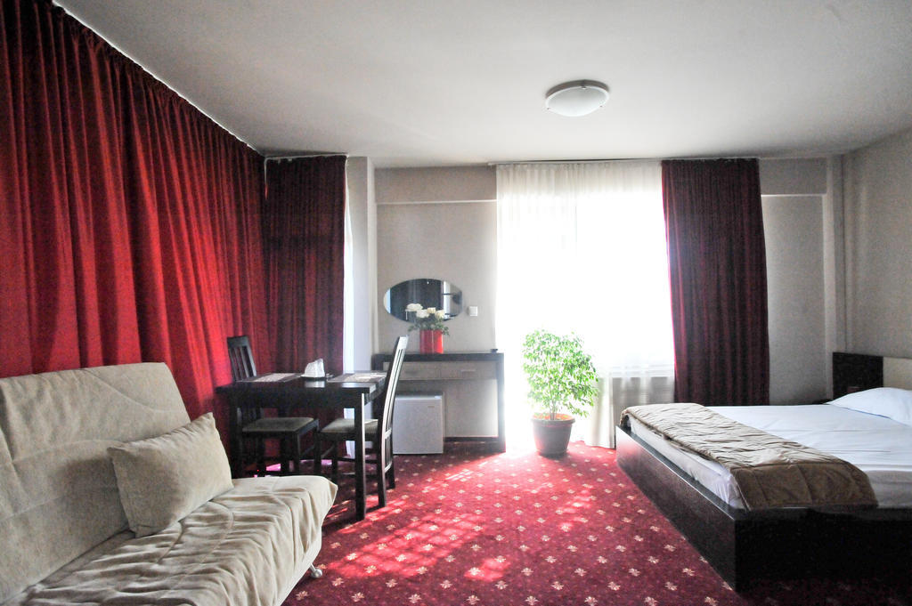 Pensiunea Novis Iasi Extérieur photo